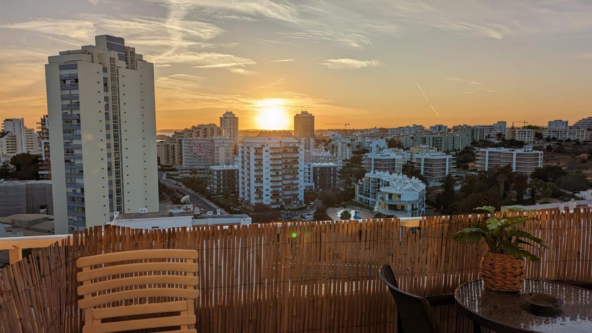 Com Vista Espetacular, Ao Lado Da Appartamento *